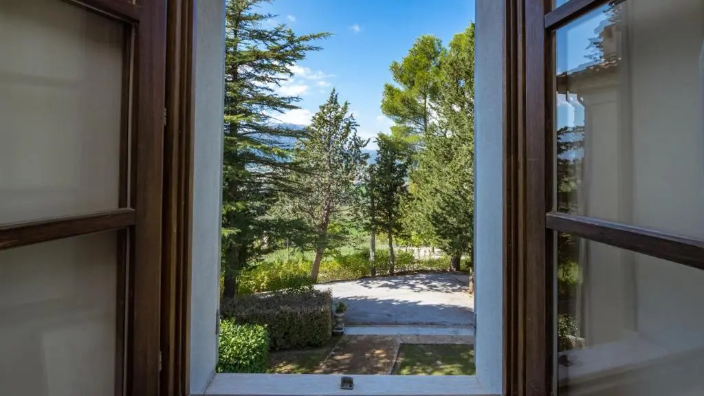 BORGO COLLE RIDENTE 13, Emma Villas