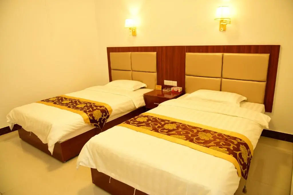 Dunhuang Happy Yijia Guest House