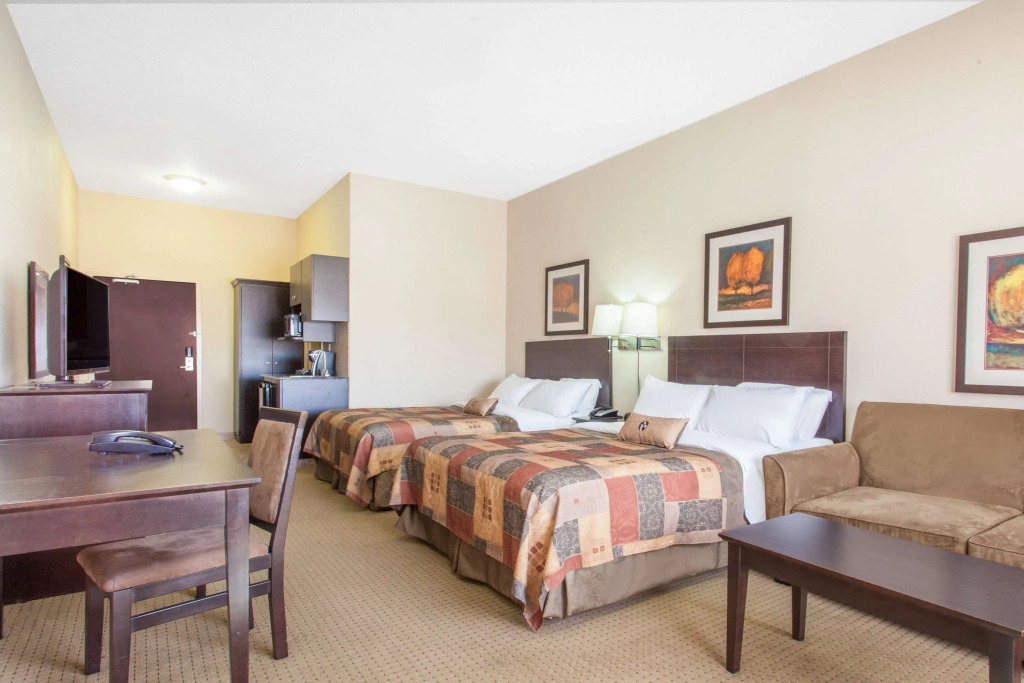 Ramada by Wyndham Pincher Creek