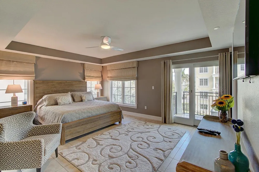 Oasis Beach Villa Unit S-1 2 Bedrooms 2 Bathrooms Apts