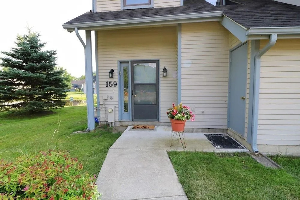 Wildflower 159 2 Bedroom Home by Redawning