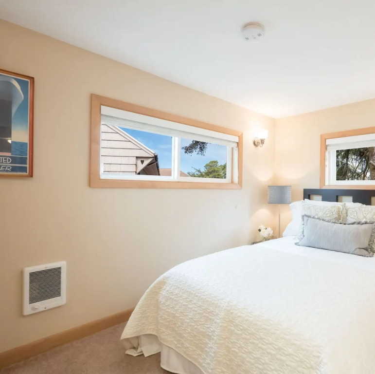 Seaside Vacation Homes