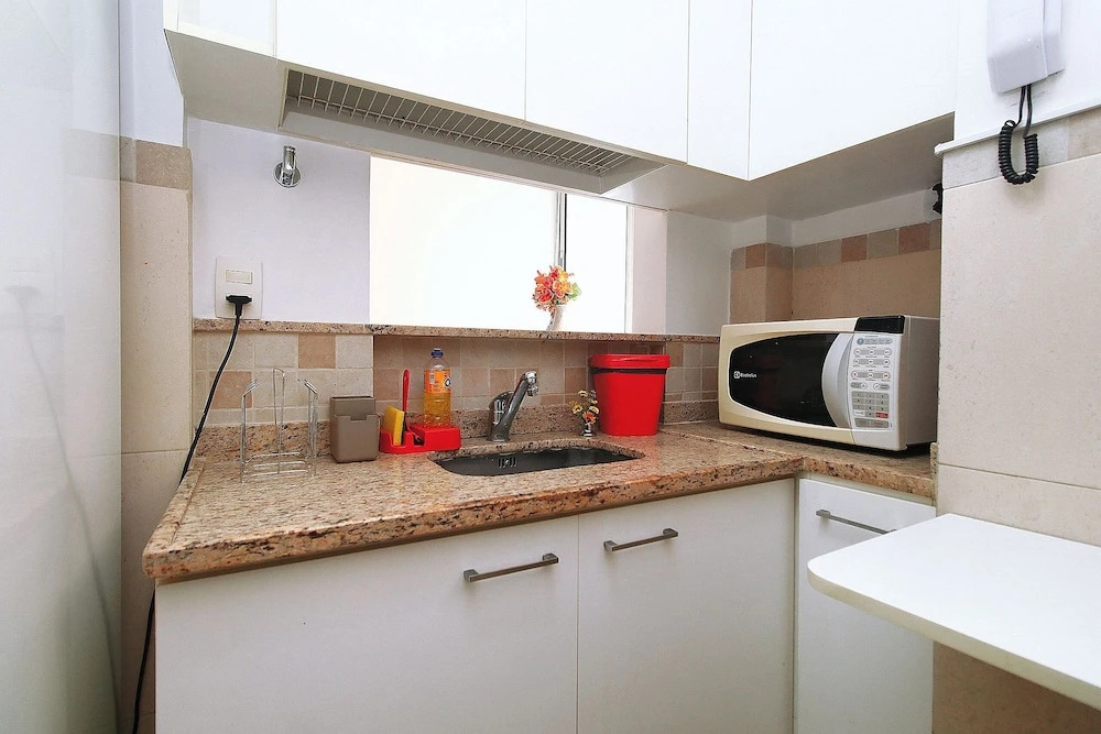 Quarto & Sala a 150m da Praia U052