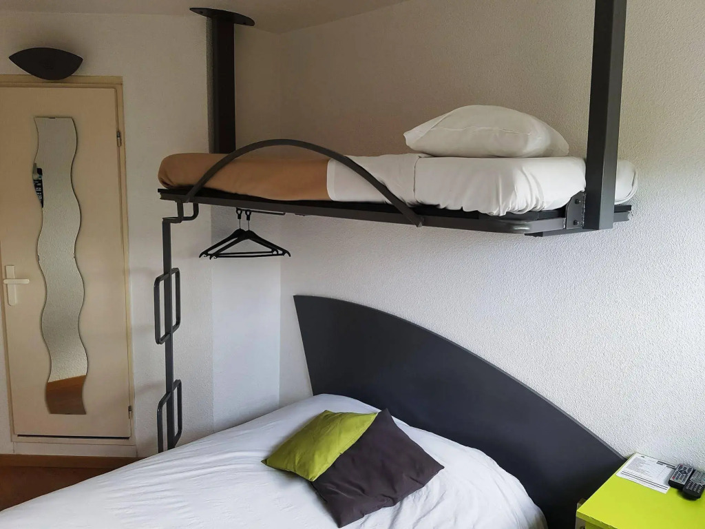 Good Night Hotel