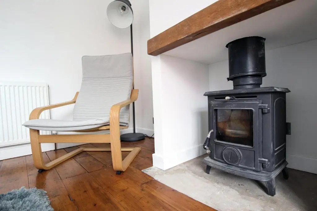 Contemporary Home in Friendly Easton