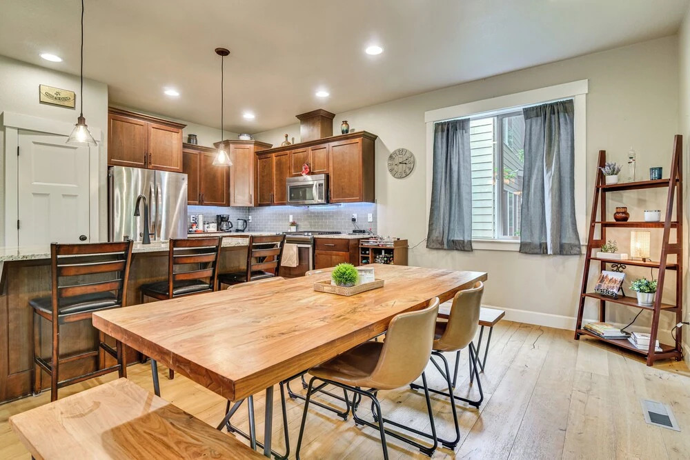 Walk to Park & Creekside Trails! Modern Sandy Home
