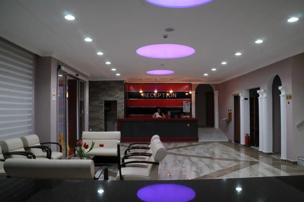 Rosy Hotel