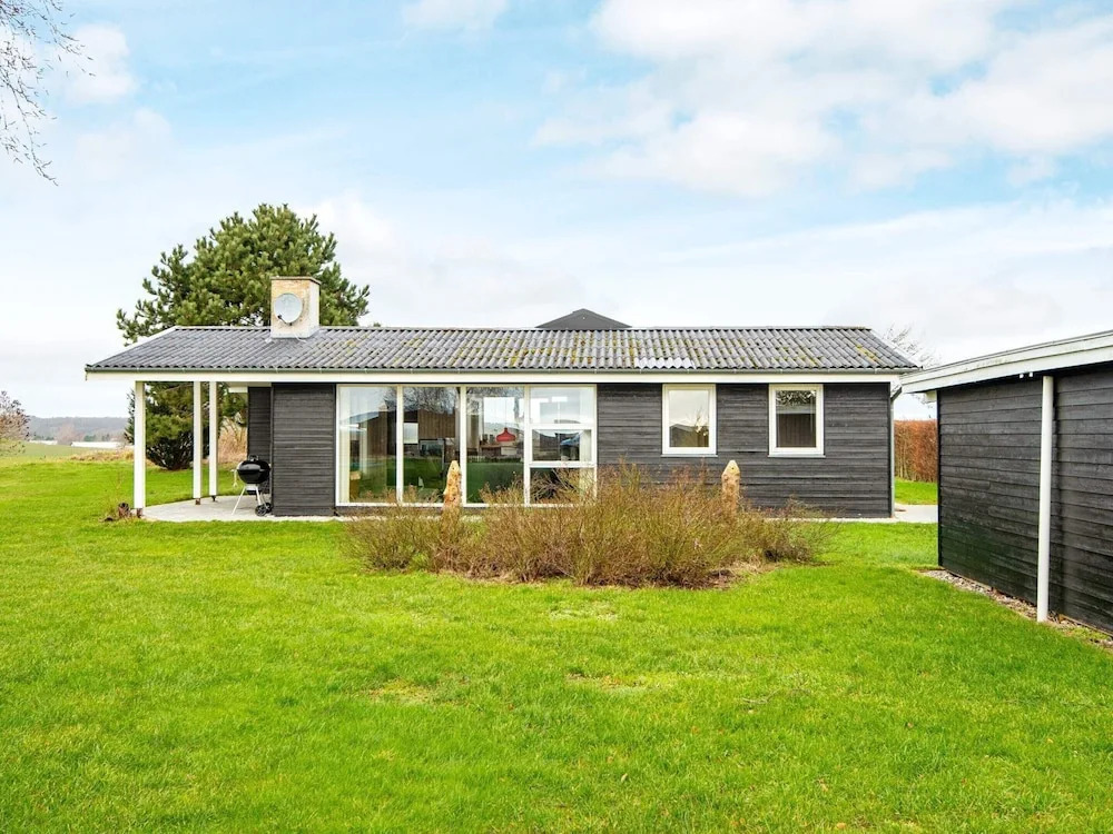 8 Person Holiday Home in Ebeltoft