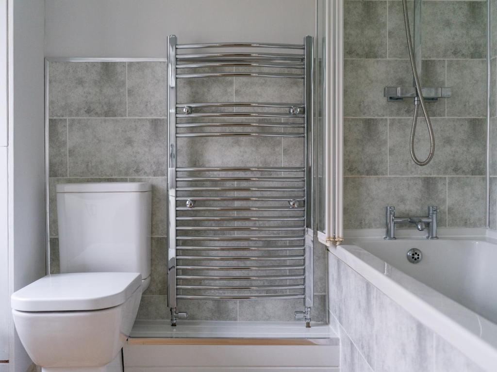 Hawthorn House-Sleeps 4-Pet friendly-Parking