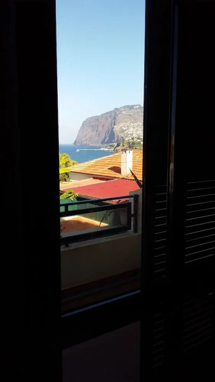 Ocean Cliffs Apartments