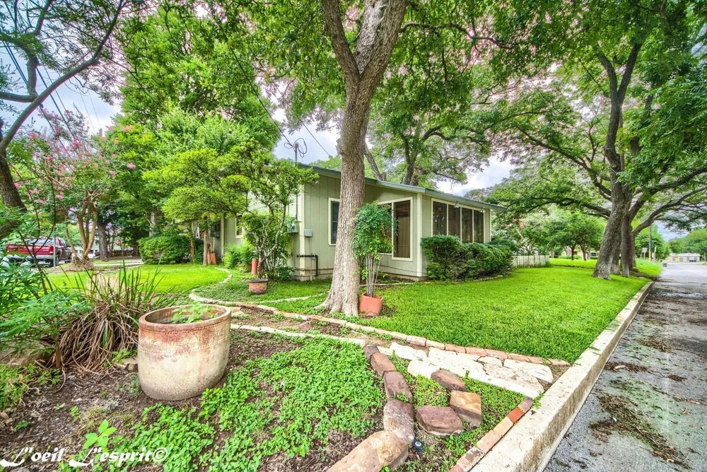 1880 Market Plaza Haus TS 360