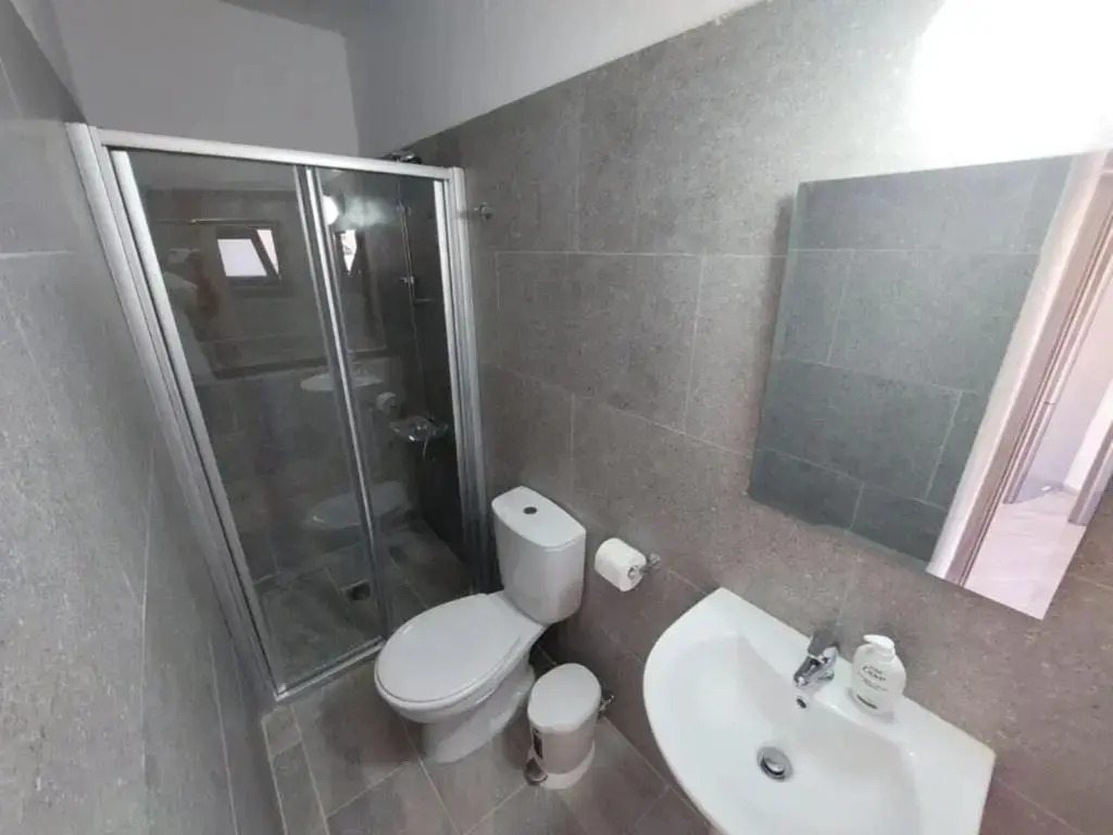 Hotel Shine Inn by OYO Rooms
