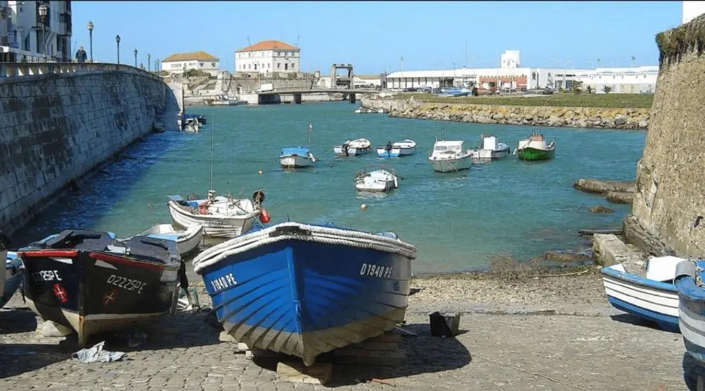 Appartement jusqu'à 6 personnes sur la presqu'île de Peniche surf Portugal