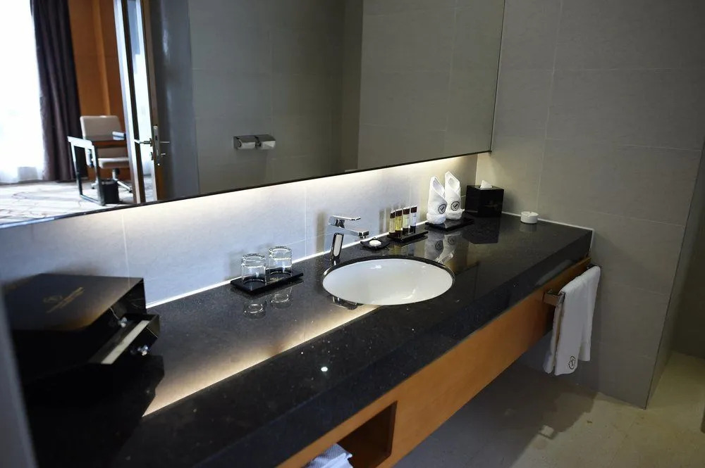 Treasure Island Hotel HUMEN
