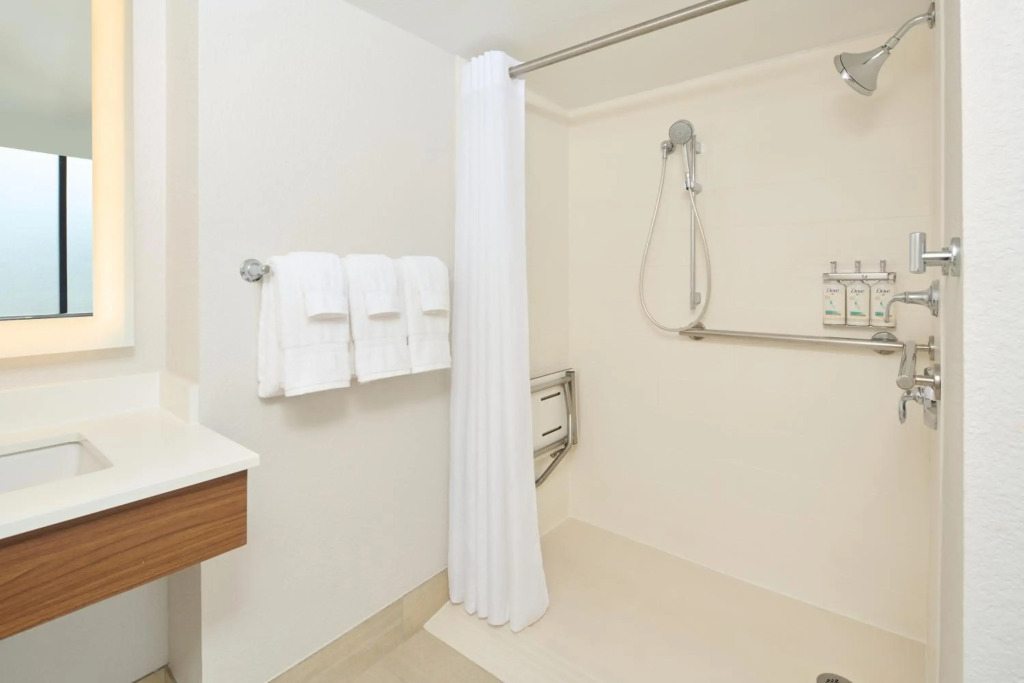 Holiday Inn Express Waikiki by IHG
