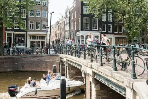 Apartments Grote Bickersstraat