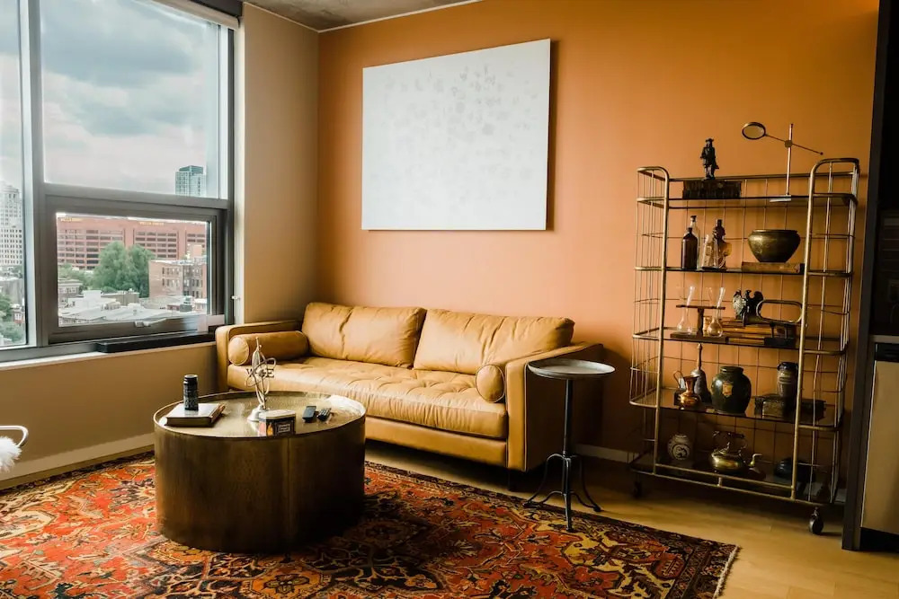 Modern & Uniquely Designed Suite in Old City