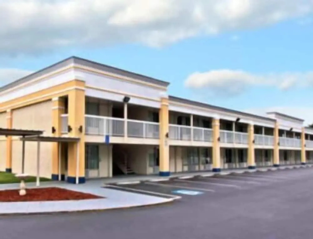 Travelodge Fredericksburg South