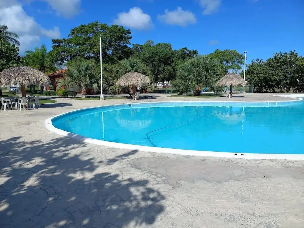 Bright Apartment at Punta Cana Wifi/ac/elect/iron/parking