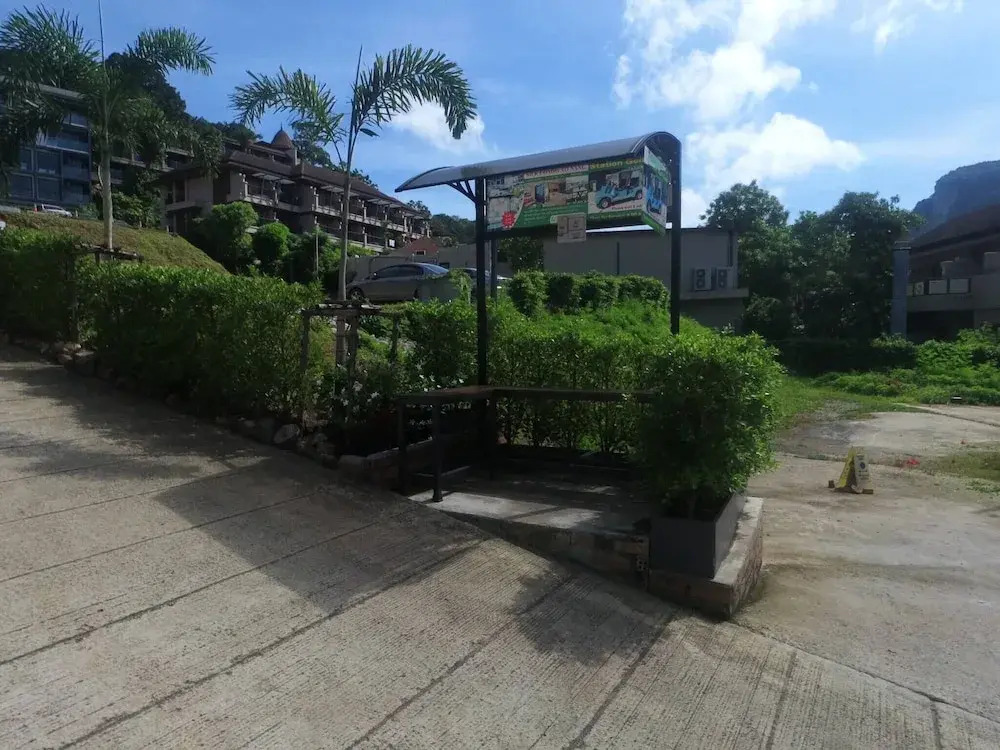 Room-a301- 1 Bedroom Corner Condo Forest
