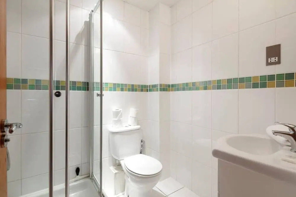 Modern 2bed 2bath Near the Oval