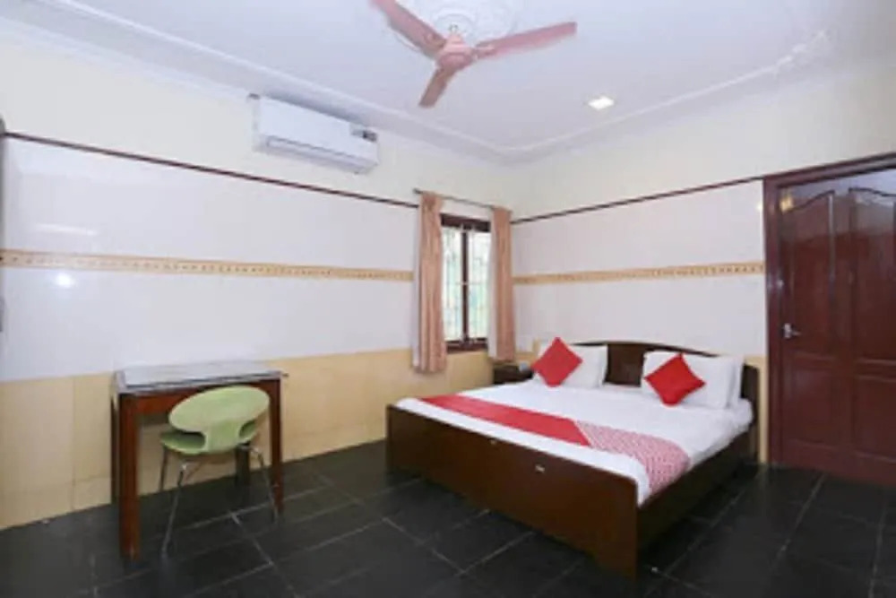 OYO 24347 Hotel Sunrise View