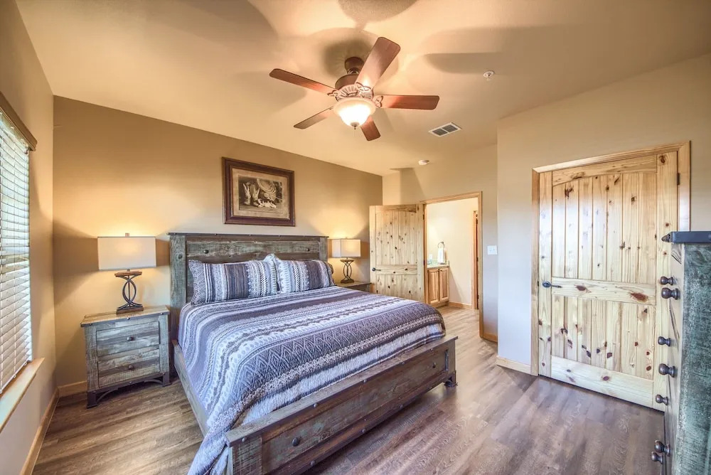 Old Mills Resort Om A6a8 6 Bedroom Condo by RedAwning
