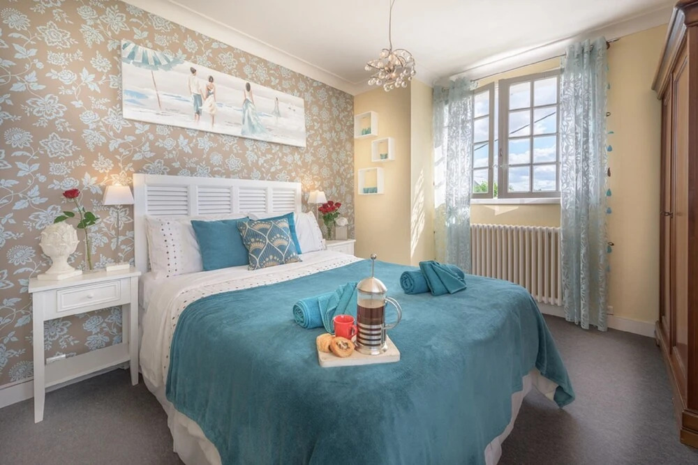 6 Bedrooms, Ideal for Multi-generation Families, 5 Reviews, Near Sandy Beaches