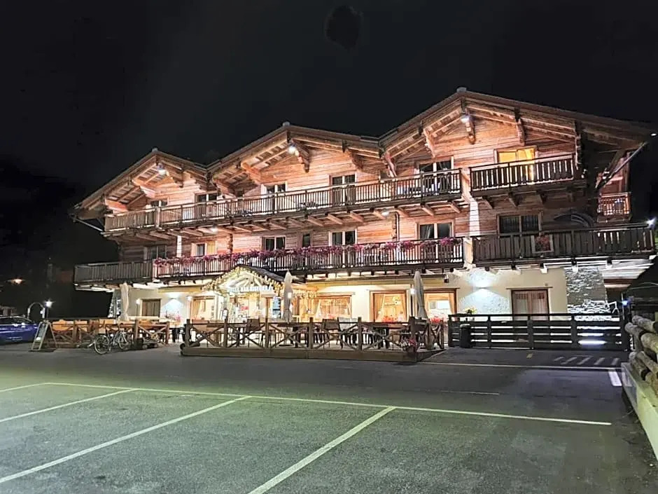 Alpen Chalet - Charme Mountain Hotel