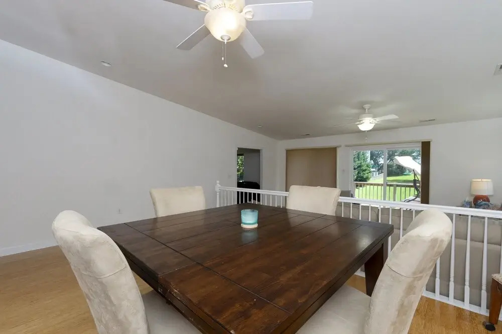 Harbor Delight On The Bay - Private Sandy Beach! 4 Bedroom Home by RedAwning