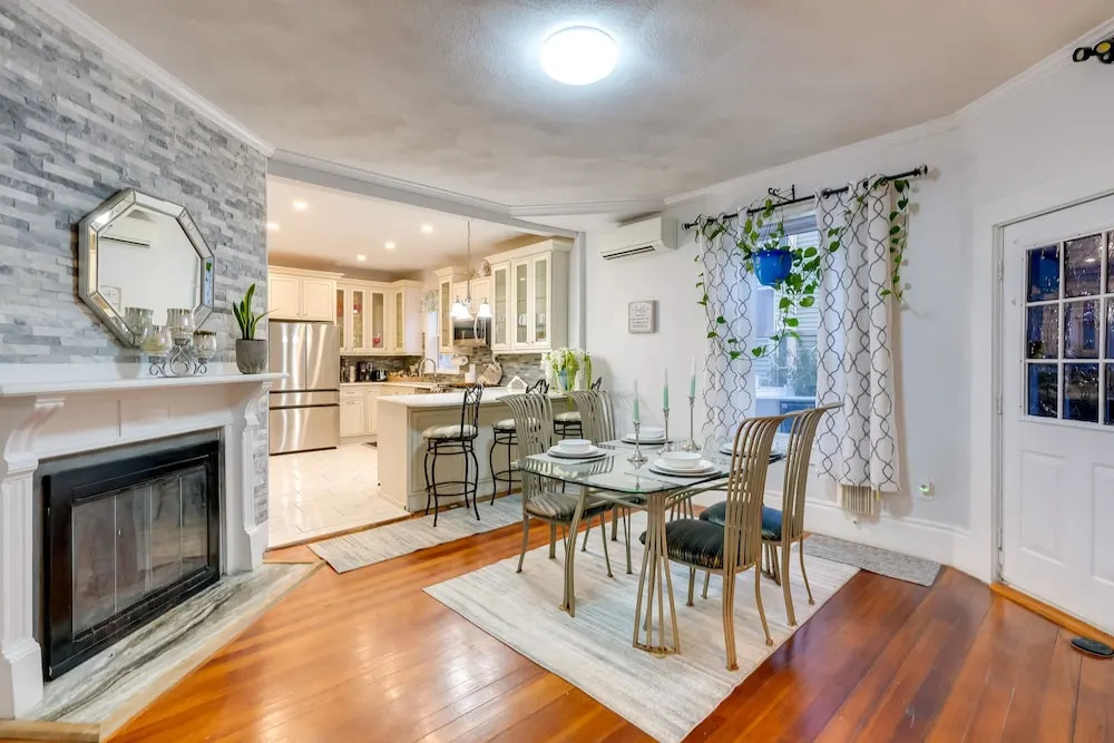 Pet-friendly Salem Apartment w/ Shared Deck!