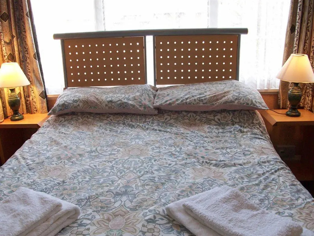 Clarendon Lodge - accommodation only