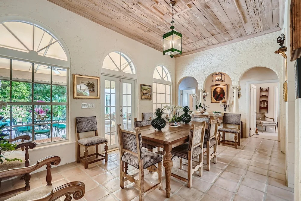 Villa Gardenia - Peaceful Garden Oasis with Open Floor Plan