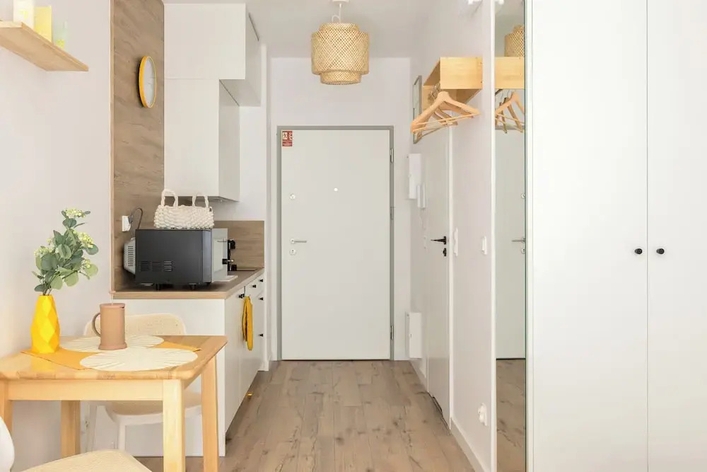 Żurawie - Food Hall, Parking & Stocznia by Downtown Apartments