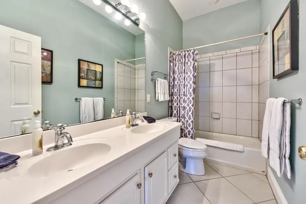 Syracuse 3 Bedroom Home by NFVH