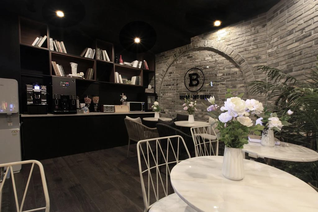 Brown Dot Yangjeong