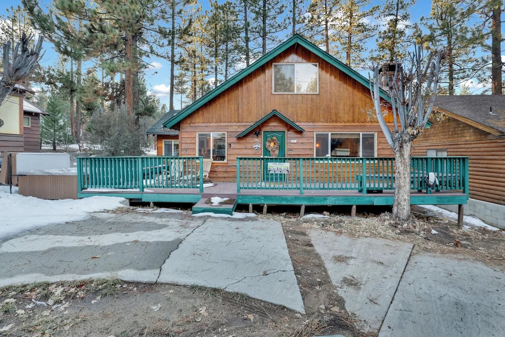 BIG Bear Happy Place #2421