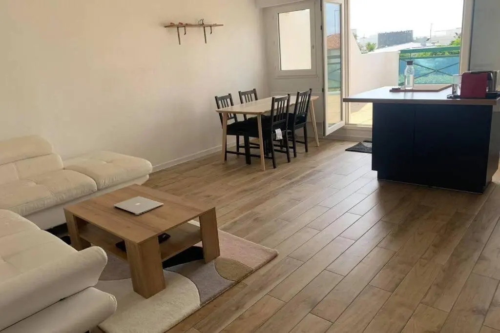 50m² pieds dans l'eau + 20m² Terrasse- Vue sur mer