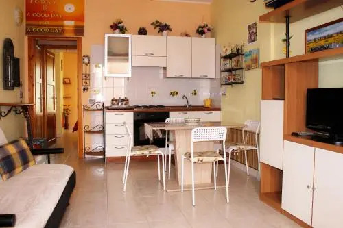Casa Tina By La Via Del Mare Viaggi e Vacanze