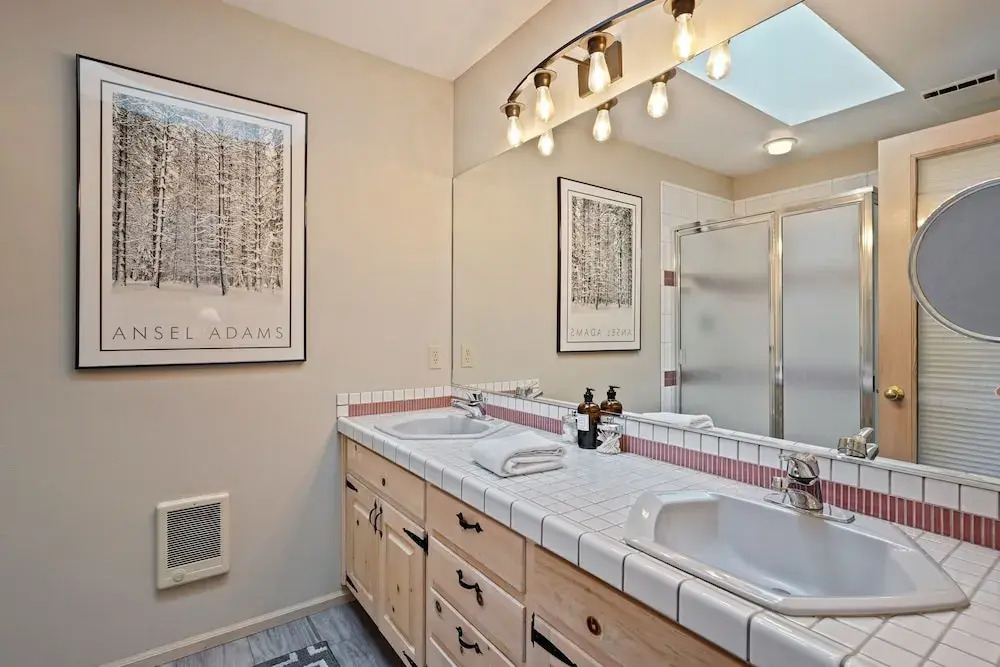 Beautifully Updated 6 Todd Home with Hot Tub and Easy Access to SHARC by RedAwning
