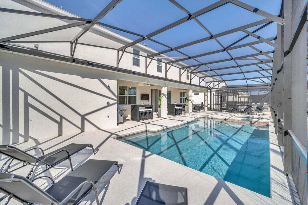2525 Shanti Amazing 15 Suites Mansion