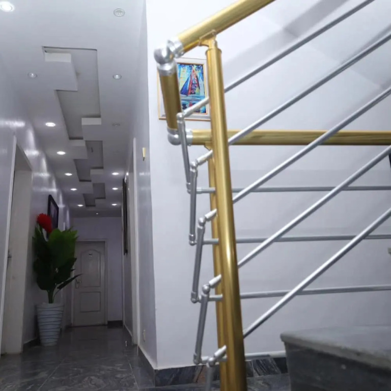 Amazing luxury 2 bedroom apartment VI