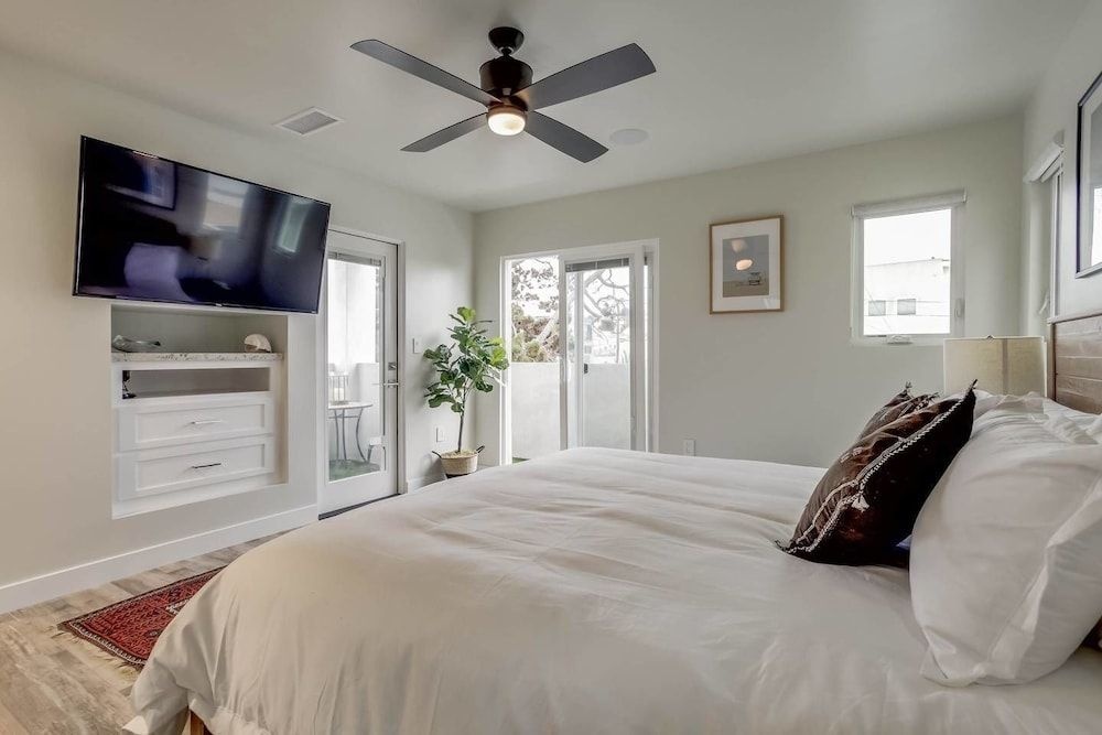 Brand NEW - Bay View Beach House - Houses for Rent in San Diego