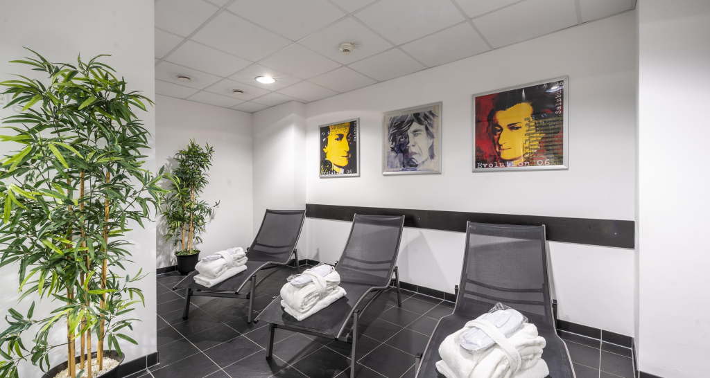 Отель Plaza Inn Amedia Wien