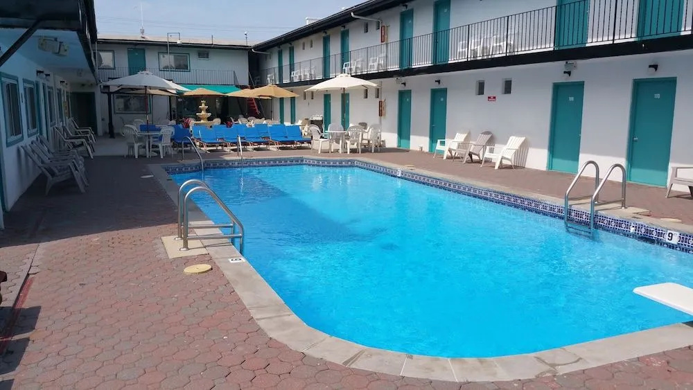 The Amethyst Beach Motel