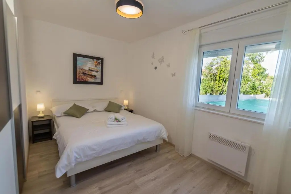 Luxury Villa Paloma Blanca with Heated Pool