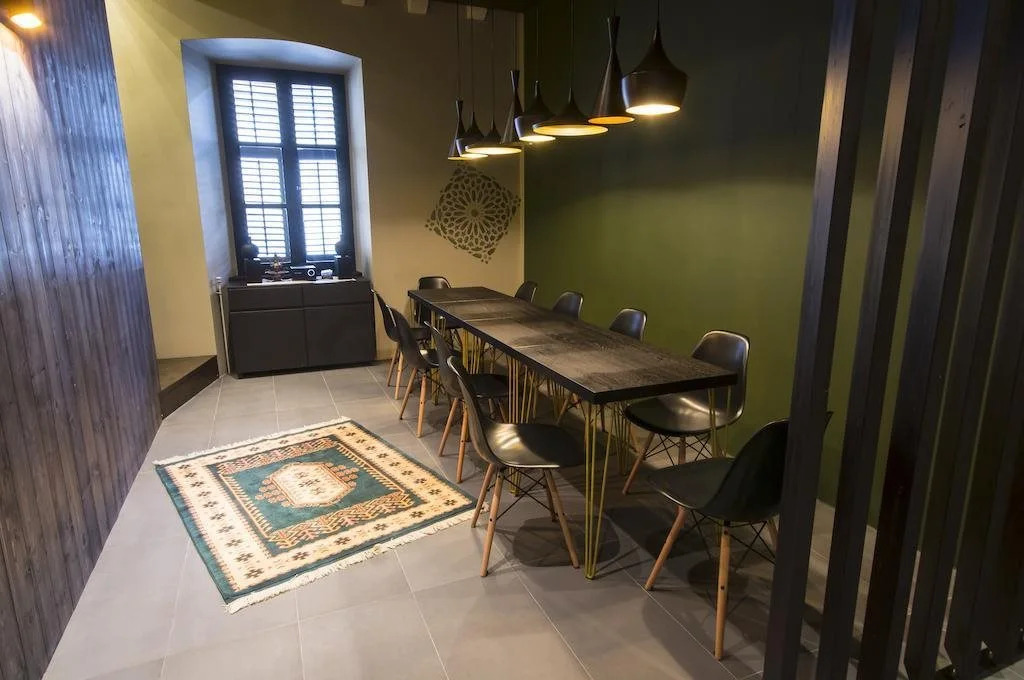 Apartments and Rooms Lejletul