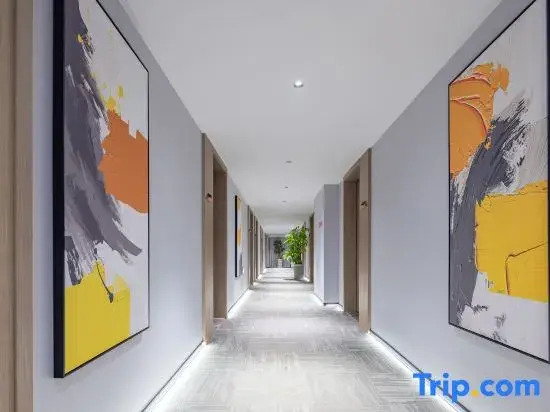 Mishe Light Enjoy Hotel (Yichang Zhongnan Xingfa Square Three Gorges Vocational College)