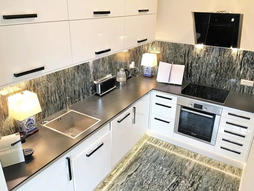 MONDRIAN Luxury Suites & Apartments Krakow Old Town