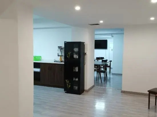Shouxian Pinshang Holiday Hotel